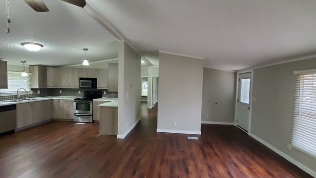 Primary Photo - Spacious, Newly Renovated 3 Bed, 2 Bath Home