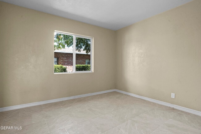 Building Photo - 4030 Idalia Ave
