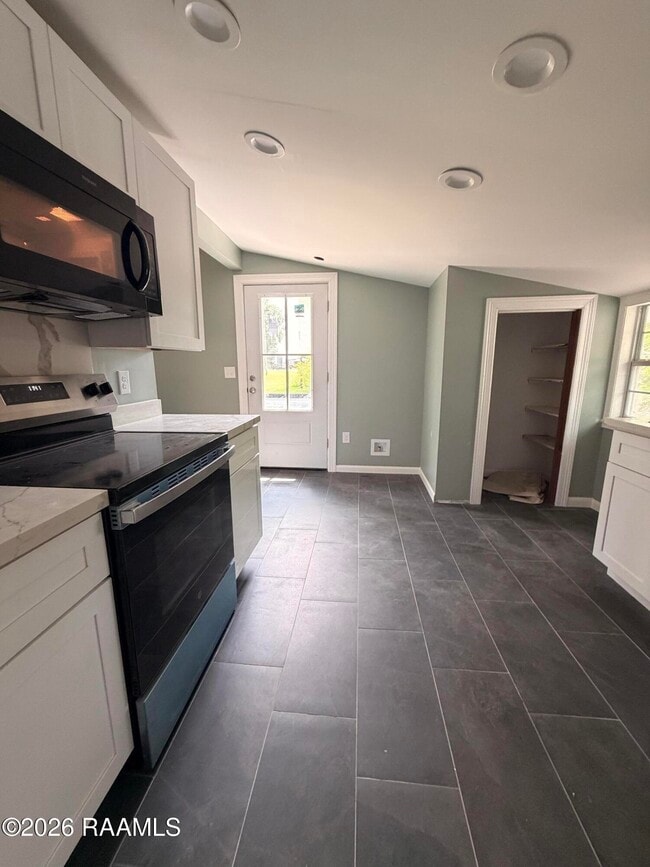 Building Photo - 4918 Par Rd 268