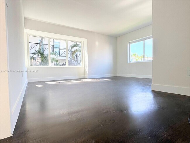 Building Photo - 7325 Byron Ave