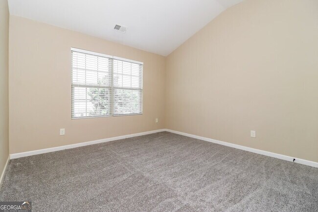 Building Photo - 2107 Juniper Ives Ct SE
