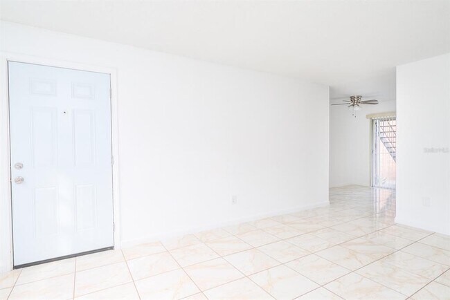 Building Photo - 5325 Curry Ford Rd