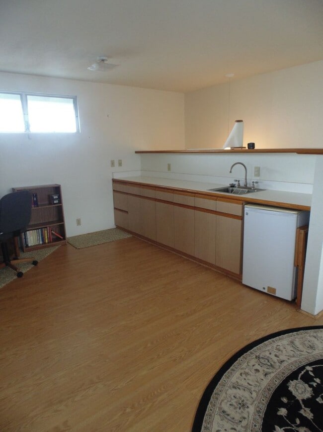 Building Photo - 1761 Maiha Pl