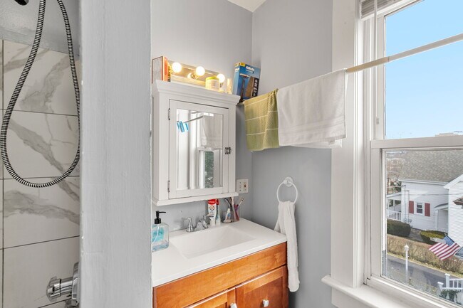 Building Photo - 20-22 Highview St