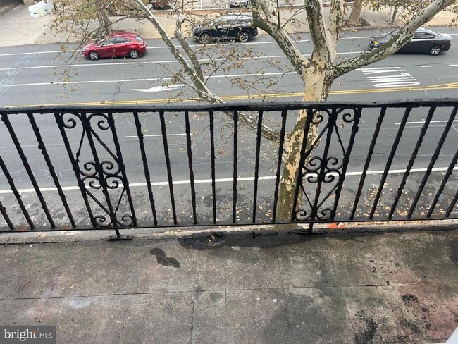 Building Photo - 6122 N Broad St