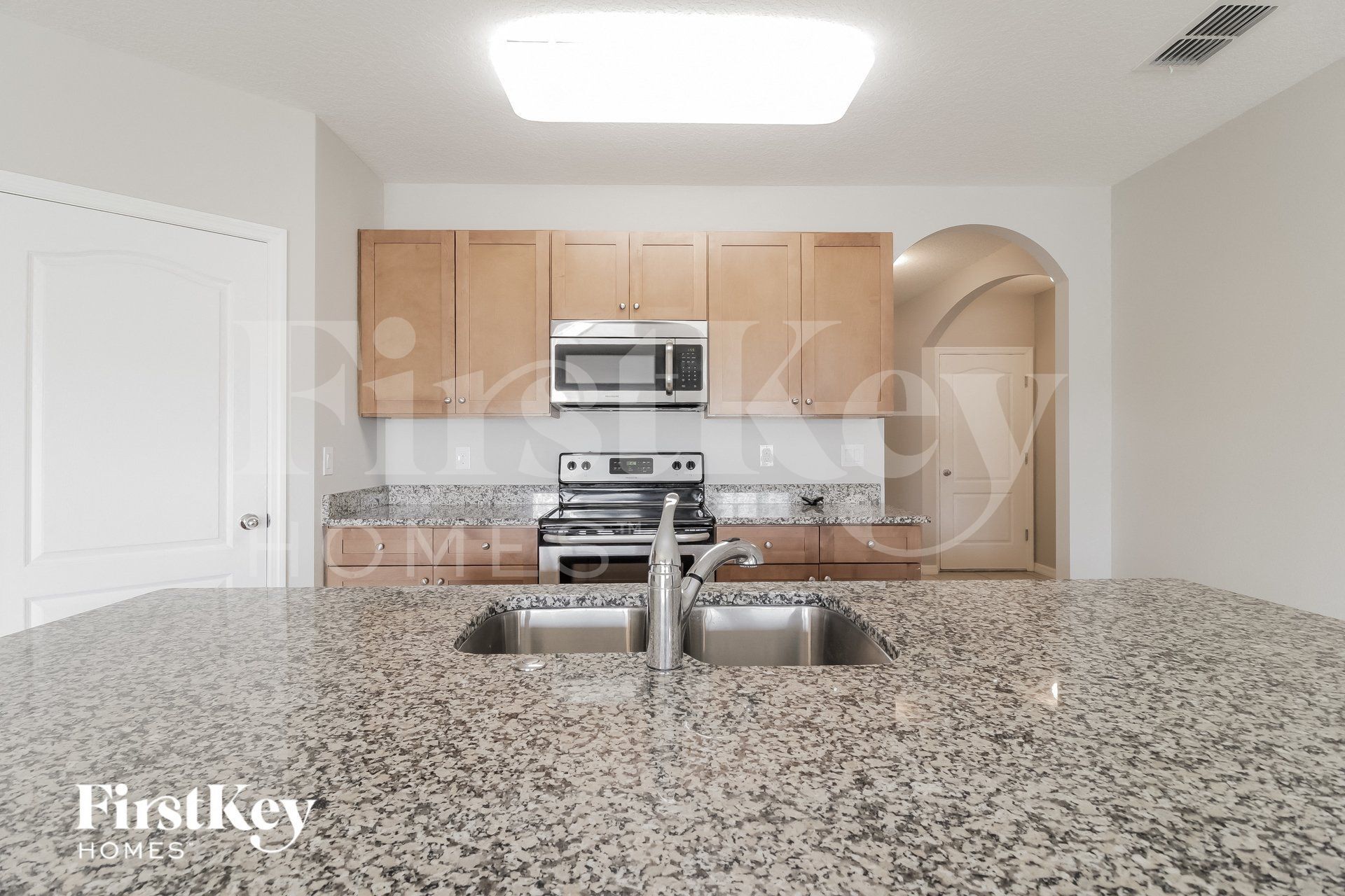 Building Photo - 325 Aberdeen Dr