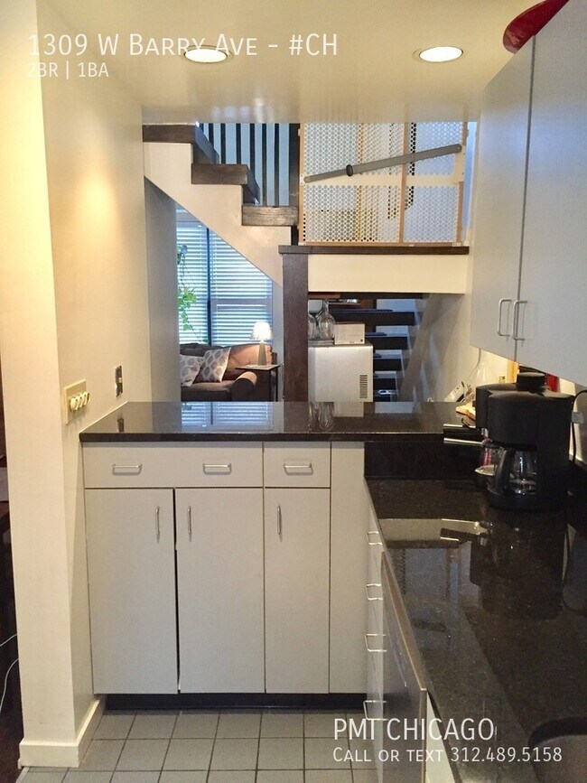 Building Photo - 1309 W Barry Ave