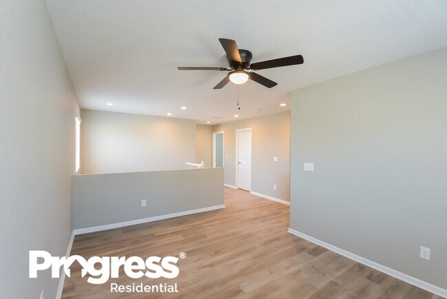 Building Photo - 3565 Makley Cir