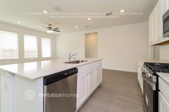 Building Photo - 308 Sedalia Trl