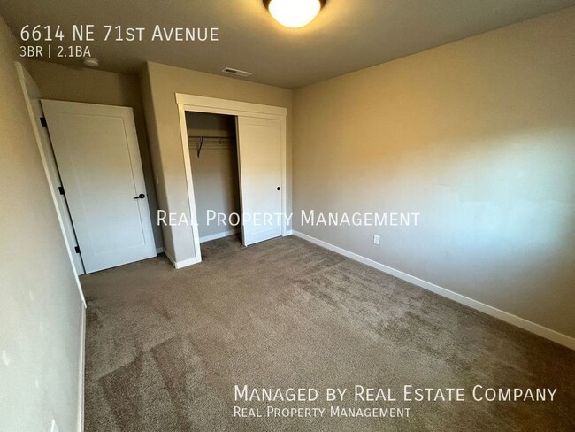 Building Photo - 6614 NE 71st Ave