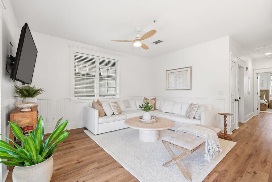 Building Photo - 122 Georgetown Ave