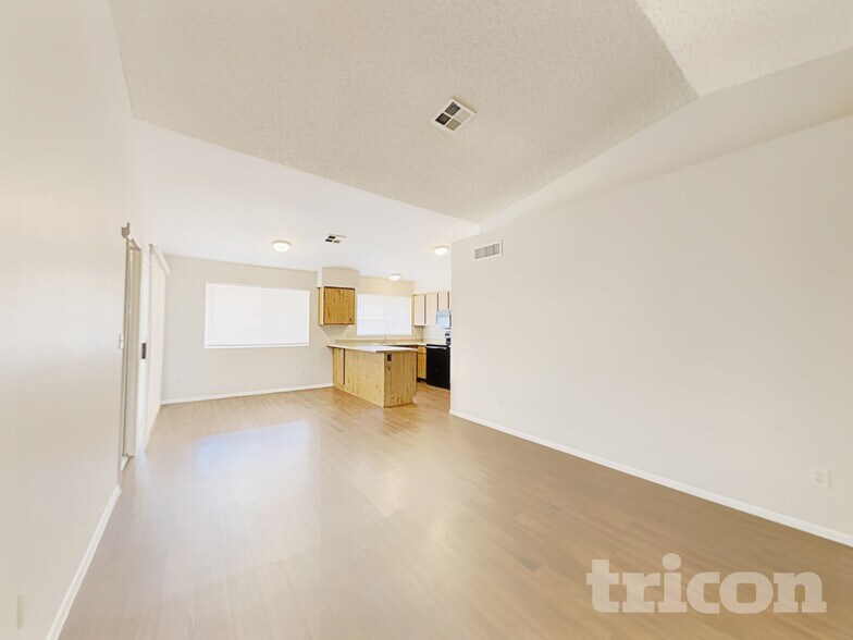 Building Photo - 7044 W Taylor St