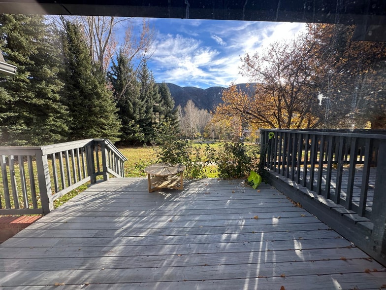 Building Photo - 331 Holland Hills Rd