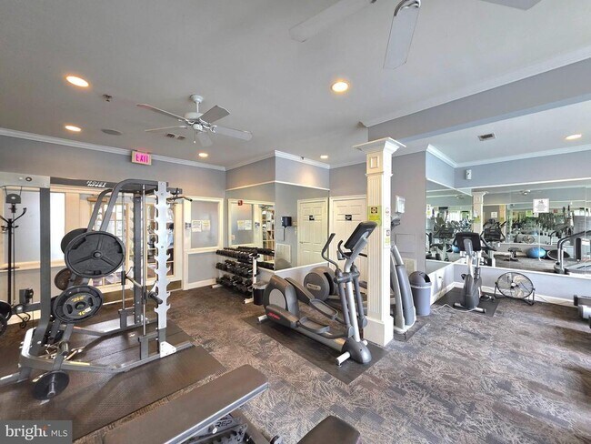 Building Photo - 4560 Strutfield Ln