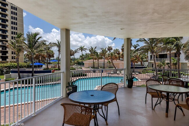 Building Photo - 3000 N Ocean Dr