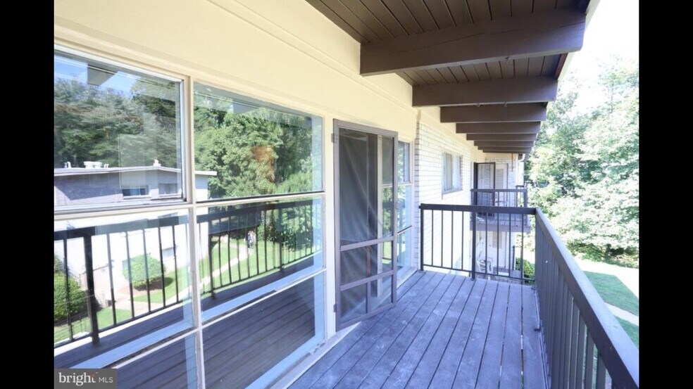 Building Photo - 4949 Americana Dr