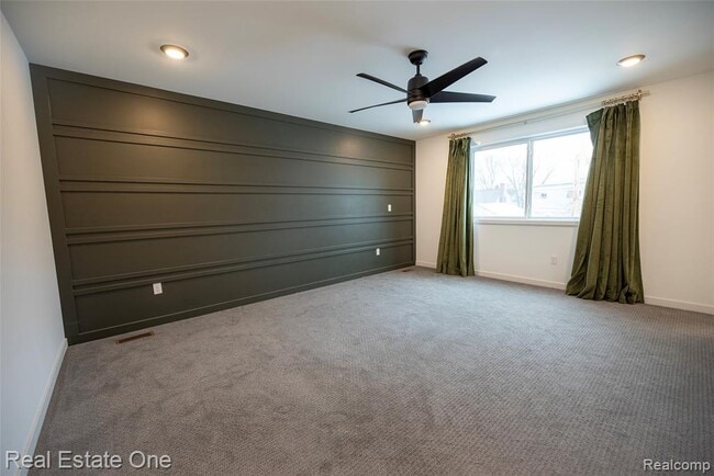 Building Photo - 3351 Cummings Ave