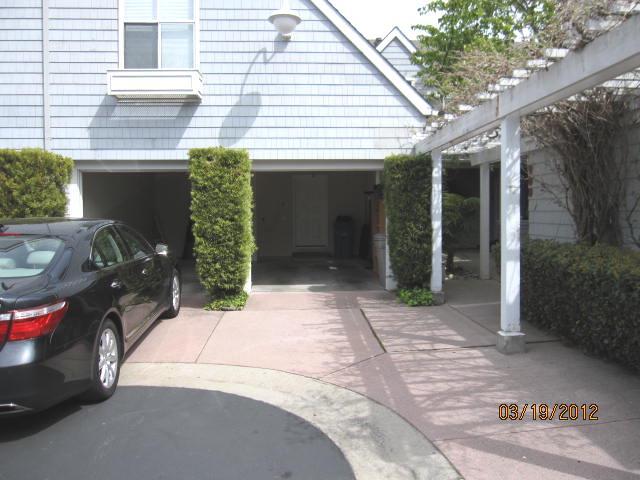 Building Photo - 206 Mendocino Way