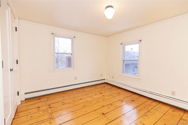 Building Photo - 26 Center St