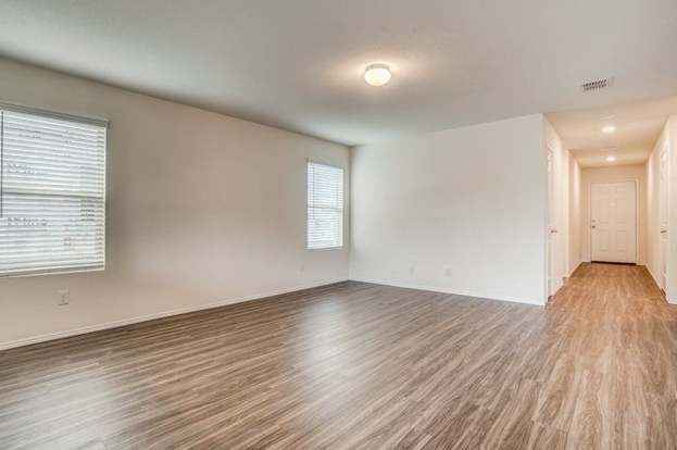 Building Photo - 1204 Lady Bird St