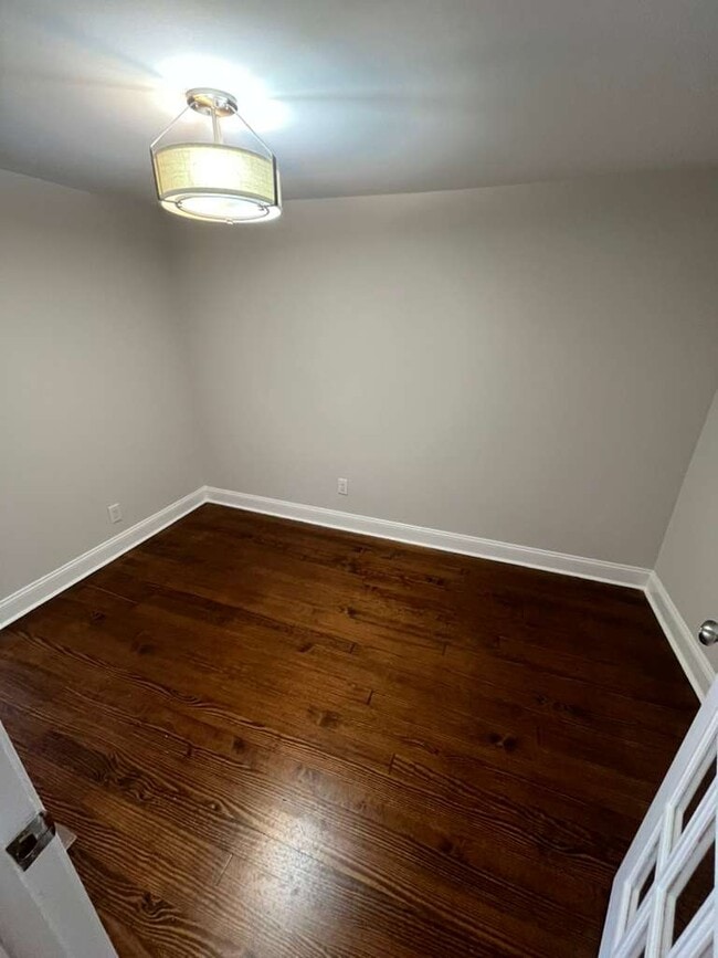 Building Photo - 2033 Kater St