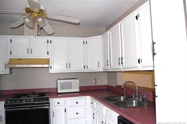 Building Photo - 122 Mallard Cove