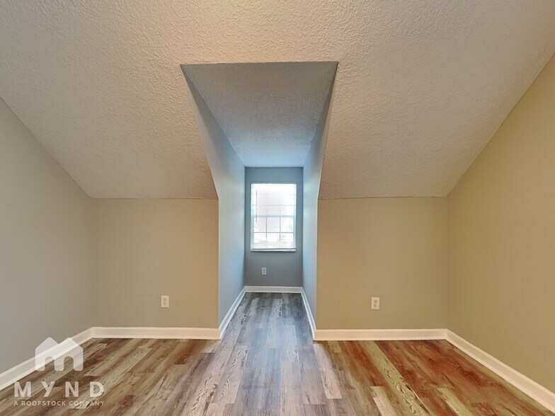 Building Photo - 5101 Gracewood Ln