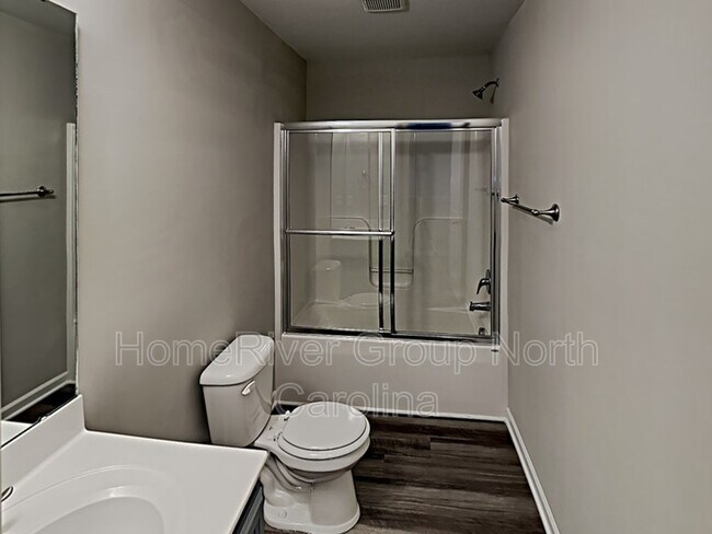 Building Photo - 3028 Desmond Woods Dr