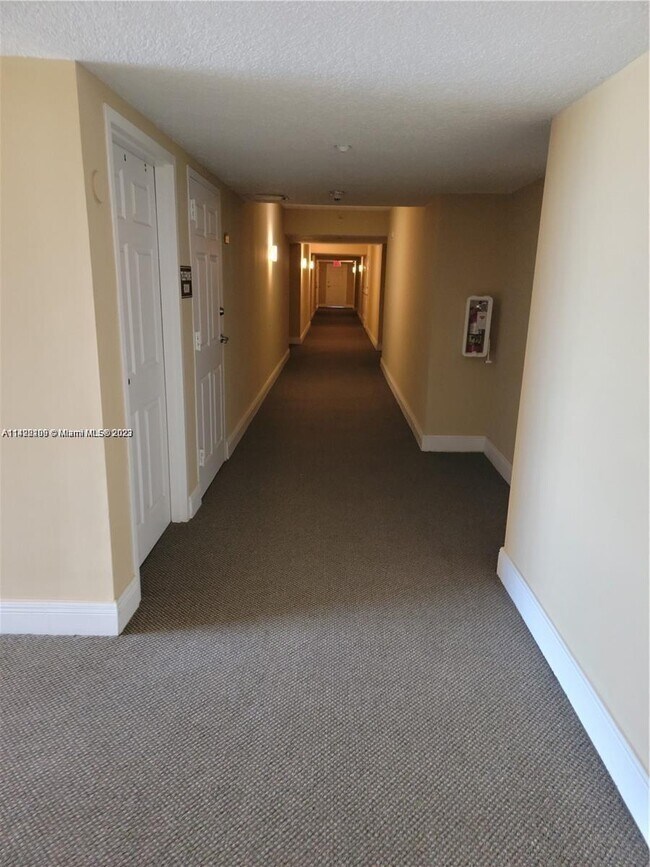 Building Photo - 201 Golden Isles Dr