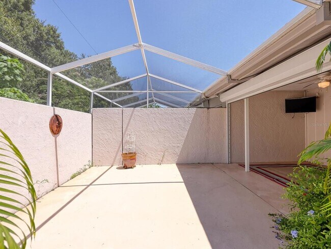 Building Photo - 5381 Kelly Dr