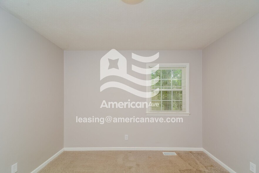 Building Photo - 2607 Sedgefield Dr