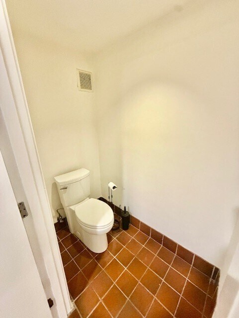 Building Photo - 57 Fulton St