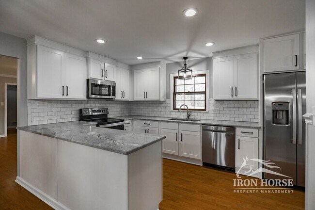 Building Photo - 2591 Clotfelter Rd