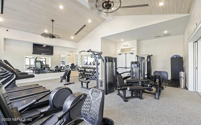 Building Photo - 163 Pine Forest Ct