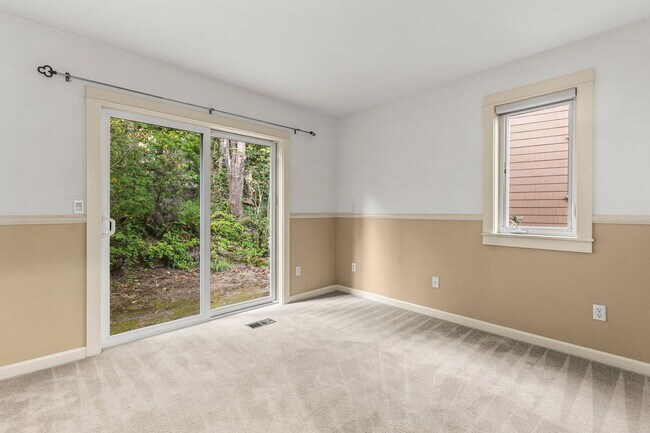 Building Photo - 10267 NW Alder Grove Ln