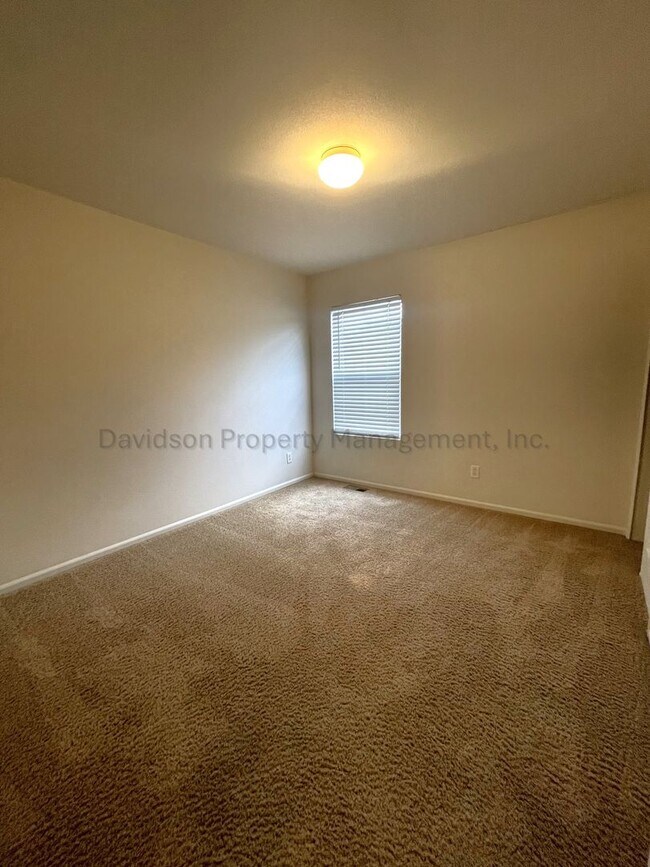 Building Photo - Great 3-Bedroom Townhouse in Southeast Colorado Springs
