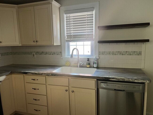 Building Photo - Coming Soon! Beautiful 3bd 1ba Lancaster semi-detached Home