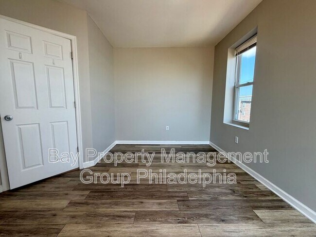 Building Photo - 2725 E Lehigh Ave