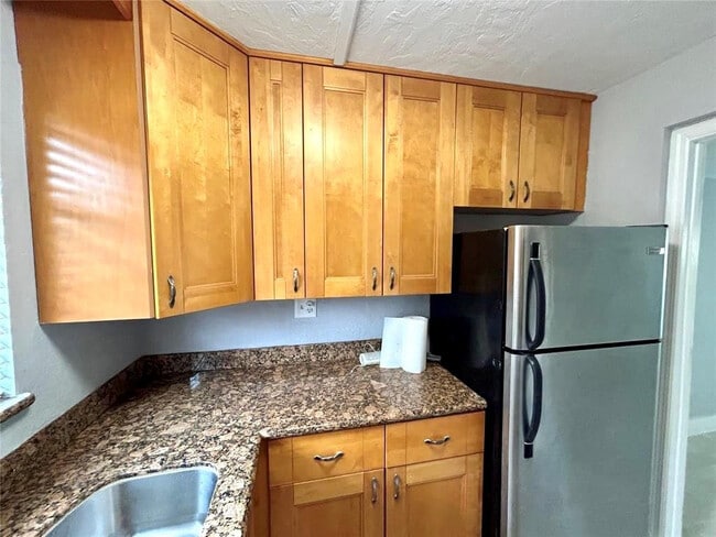 Building Photo - 8131 Lagos De Campo Blvd