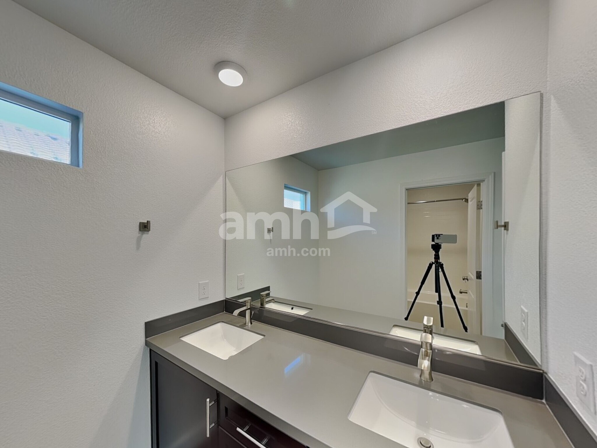 Building Photo - 9140 Taft Point Ct