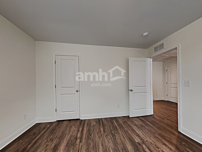 Building Photo - 115 Ashton Dr
