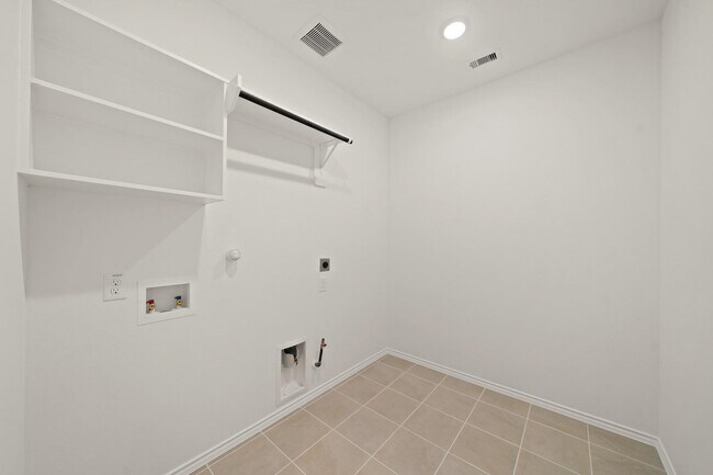 Building Photo - 3212 Bright Maple Dr