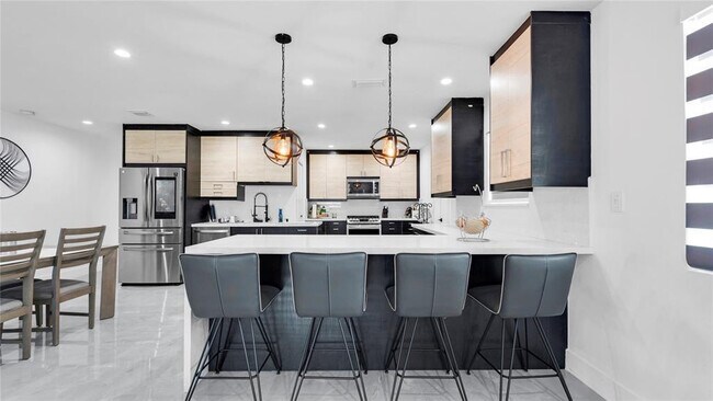 Building Photo - 6290 W 16th Ave