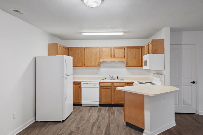 Building Photo - Minutes to Amtrak********** Rent $1725/mon...