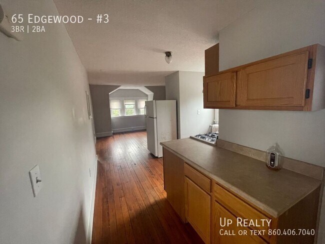 Building Photo - 65 Edgewood-#3