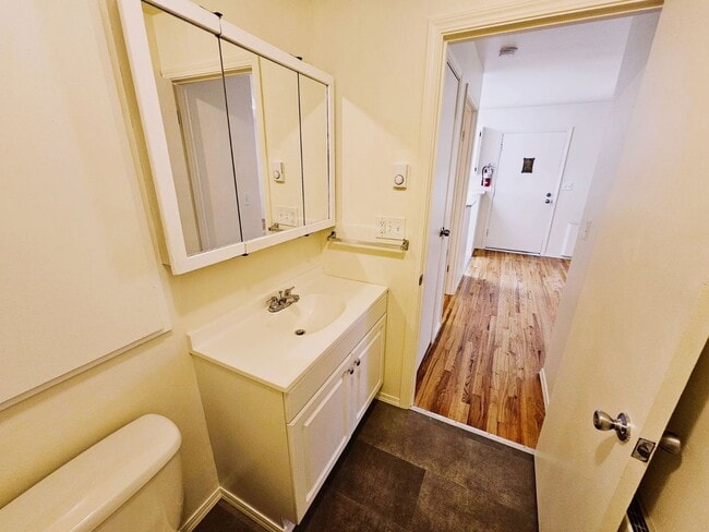 Building Photo - 3214 - Surreal Designs, LLC