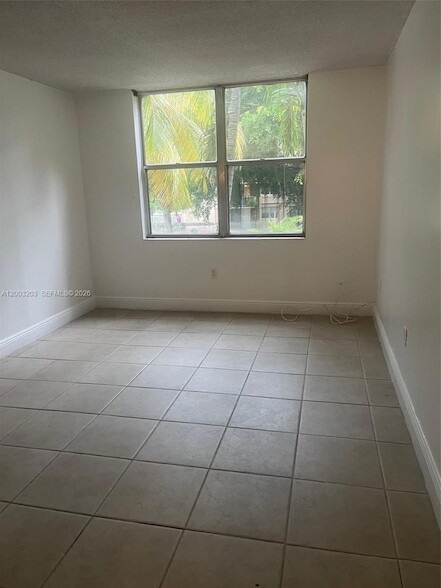 Building Photo - 1800 Sans Souci Blvd