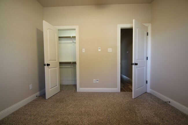 Building Photo - COMING SOON! 3BD/2BA Home in Benbrook | Vaulted Ceilings | Gourmet Kitchen | 2-Car Garage | Lands...