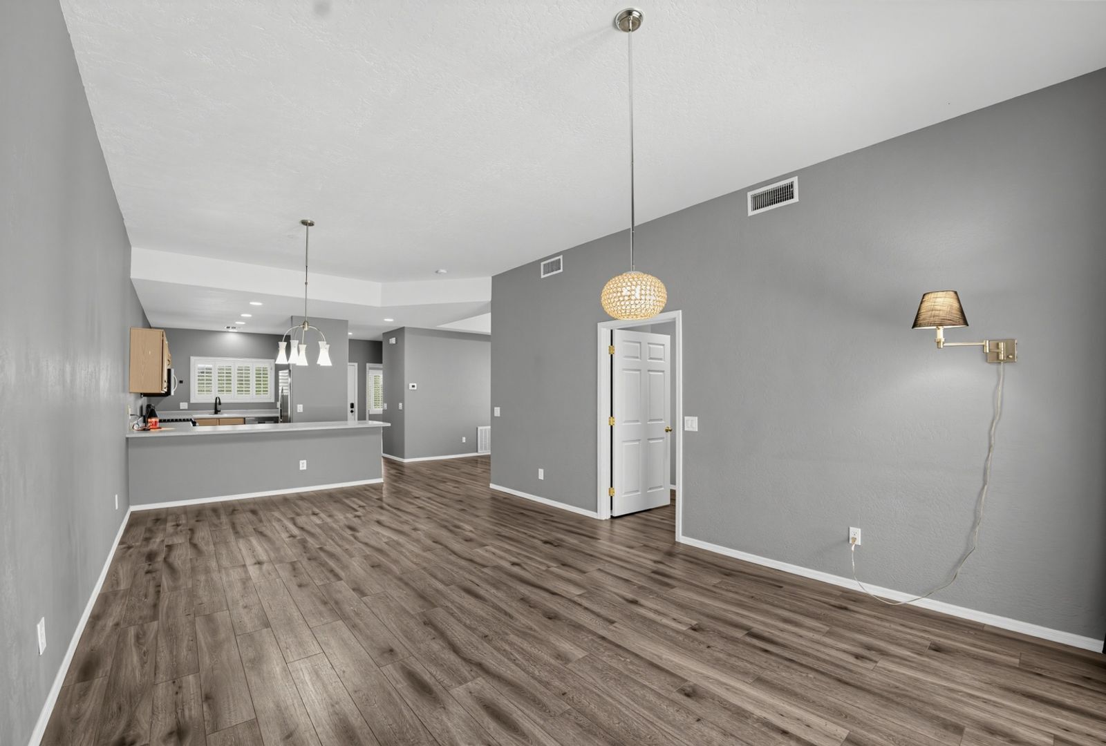 Building Photo - 205 N 74th St