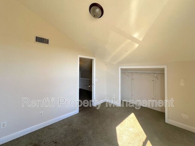 Building Photo - 7493 Pebble Beach Rd